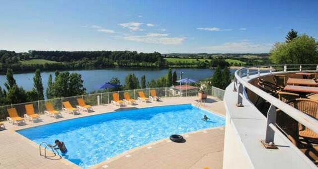 Camping De La Liez Hotel Peigney ภายนอก รูปภาพ