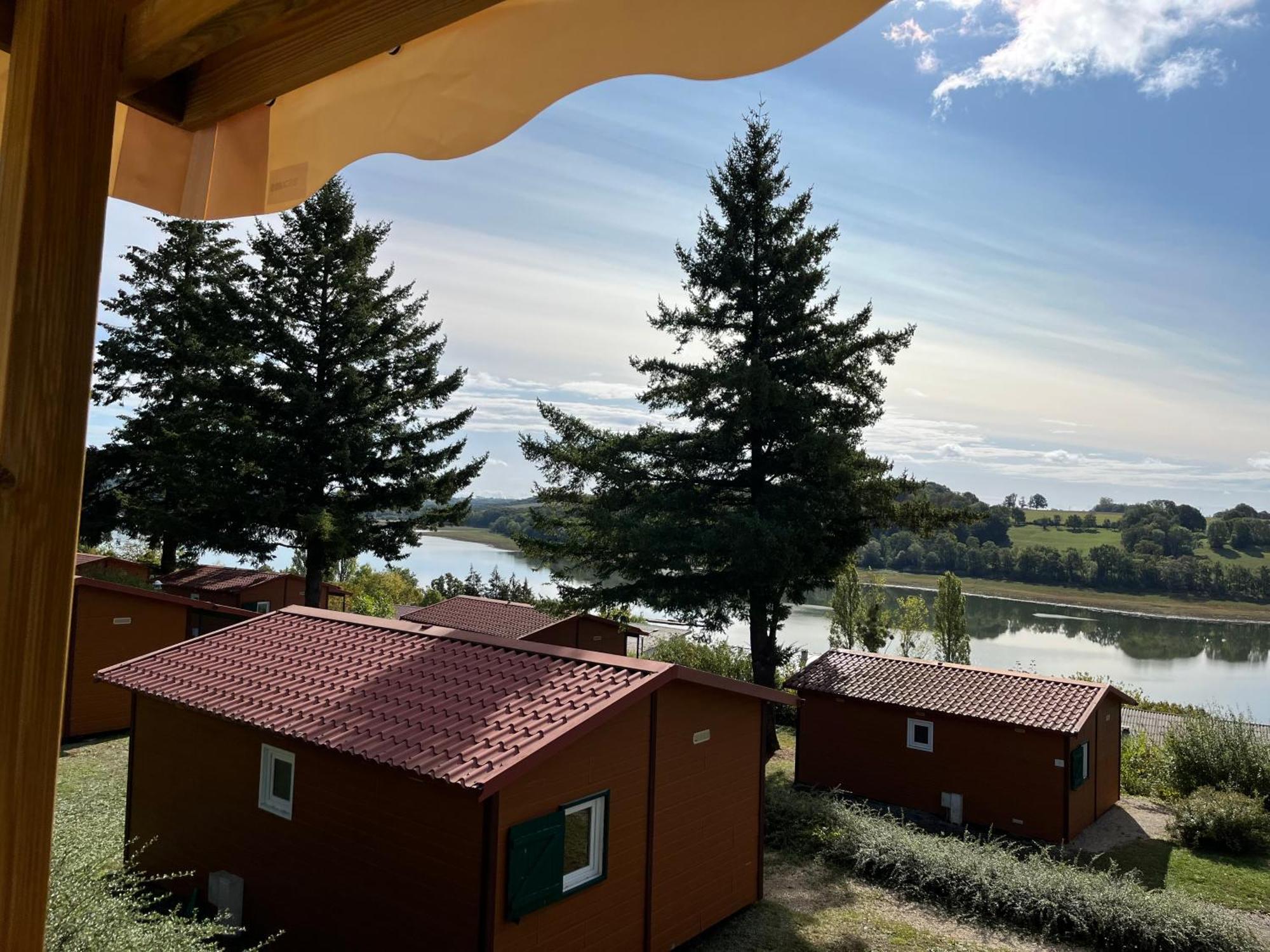 Camping De La Liez Hotel Peigney ภายนอก รูปภาพ